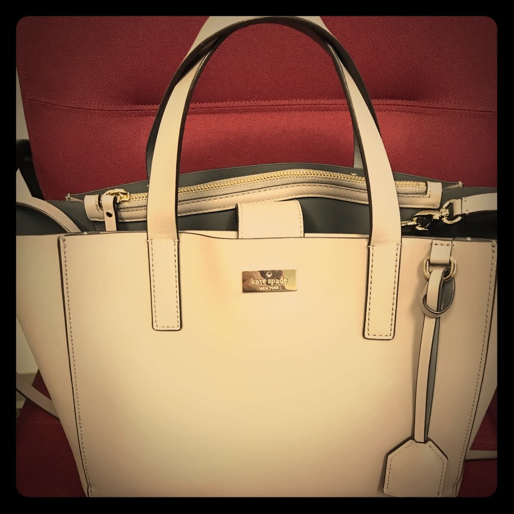 Barely Used Kate Spade Hand Bag